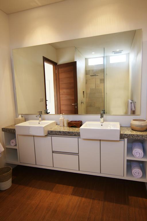 Villa Aditi, Sitara Villa Group Семиняк Екстериор снимка